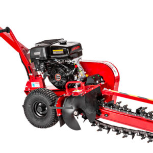 Koparka łańcuchowa Cedrus KP01 podczas wykonywania wykopu pod nawadnianie